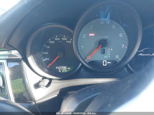 2015 PORSCHE MACAN WP1AB2A55FLB73846 Photo 6