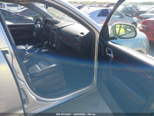 2004 PORSCHE CAYENNE WP1AB29P84LA76644 Photo 4