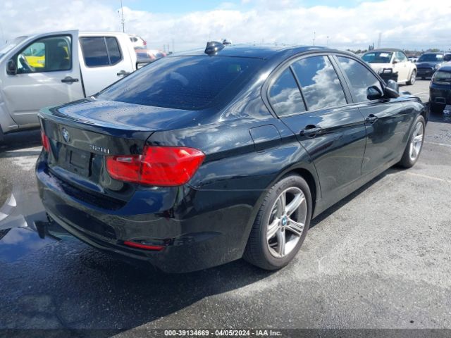 WBA3C1C57FK121992 BMW 328I