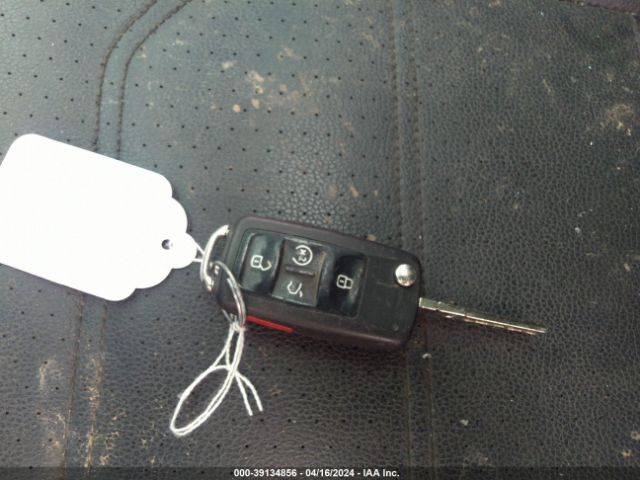 1VWBA7A30JC027459 Volkswagen Passat 2.0t Se