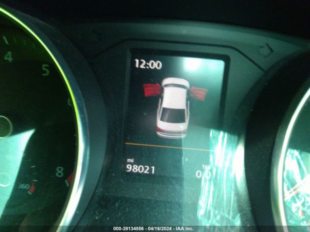 1VWBA7A30JC027459 Volkswagen Passat 2.0t Se