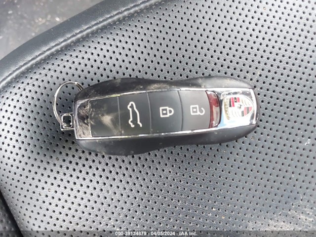 2022 PORSCHE MACAN WP1AA2A53NLB03621 Photo 10