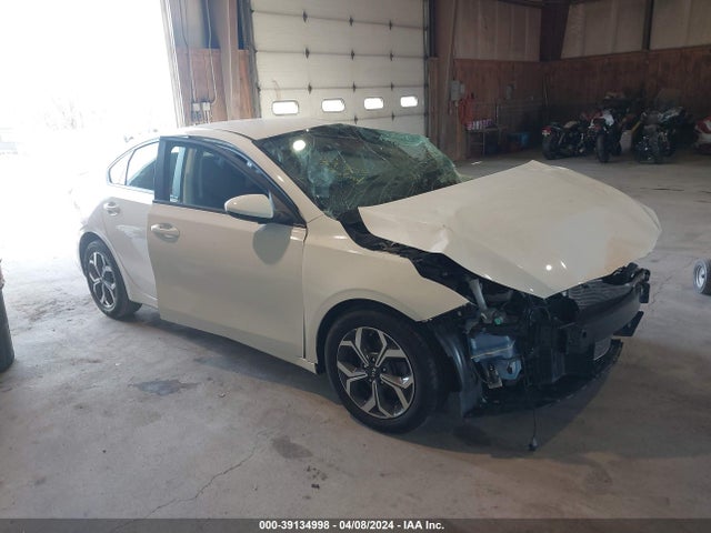2019 3KPF24AD0KE022894 main image