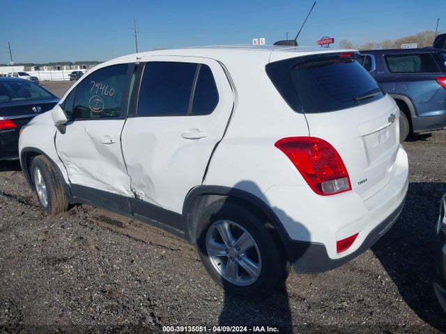 Chevrolet TRAX LS 2019 3GNCJKSB6KL275180 Image 3