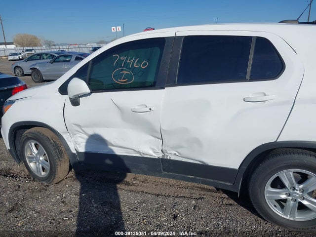 Chevrolet TRAX LS 2019 3GNCJKSB6KL275180 Image 6