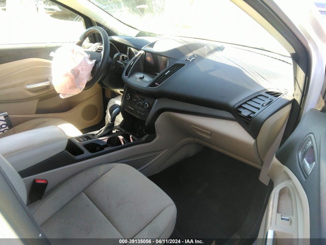 Ford ESCAPE SE 2019 1FMCU0GD1KUB11299 Image 5