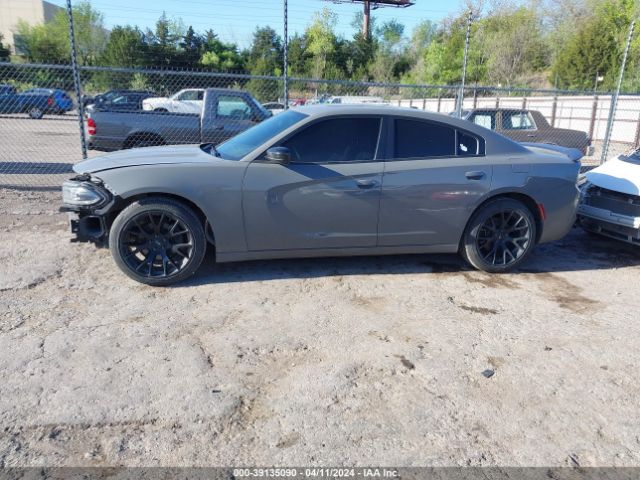 2C3CDXBG9KH675661 Dodge Charger Sxt Rwd