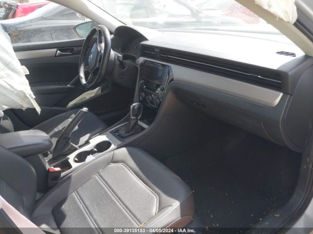 1VWSA7A30LC011040 Volkswagen Passat 2.0t Se