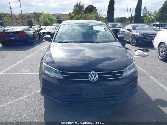 3VWD17AJ2FM294809 Volkswagen Jetta 1.8t Se