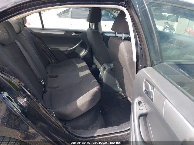 3VWD17AJ2FM294809 Volkswagen Jetta 1.8t Se