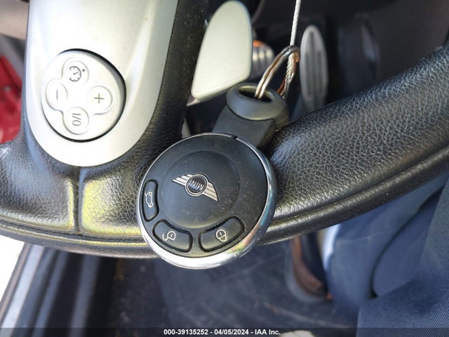 2010 MINI COOPER S WMWMF7C50ATZ73456 Photo 10