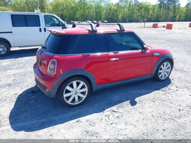 2010 MINI COOPER S WMWMF7C50ATZ73456 Photo 3