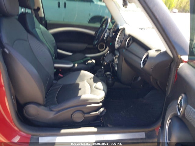 2010 MINI COOPER S WMWMF7C50ATZ73456 Photo 4