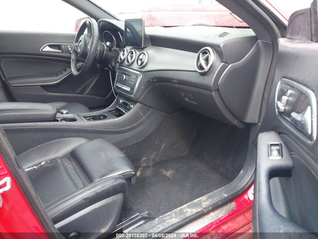 WDDSJ4EB0HN484165 Mercedes-Benz CLA 250