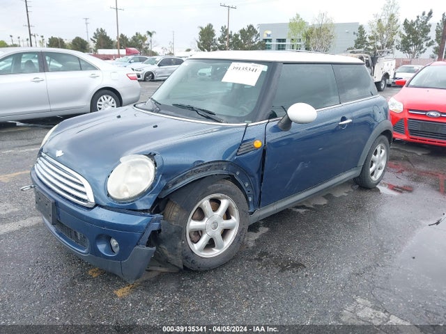 2009 MINI COOPER WMWMF33509TW77390 Photo 1