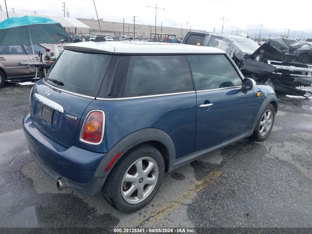 2009 MINI COOPER WMWMF33509TW77390 Photo 3
