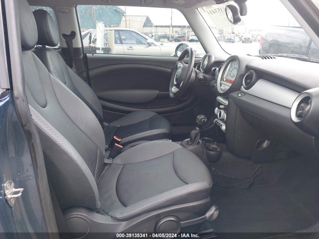 2009 MINI COOPER WMWMF33509TW77390 Photo 4