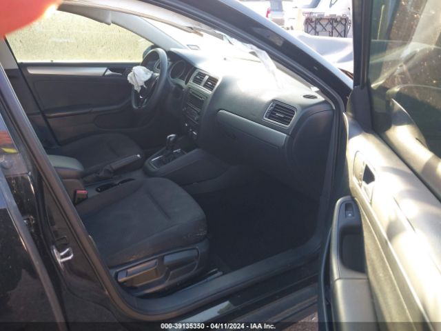 3VWD17AJ5FM264039 Volkswagen Jetta 1.8t Se