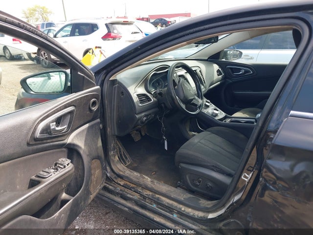 Chrysler 200 Limited 2015 1C3CCCABXFN749216 Image 5