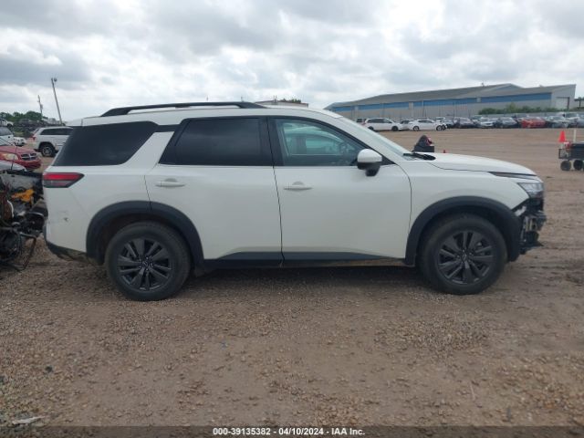 5N1DR3BA6NC222199 Nissan Pathfinder Sv 2wd