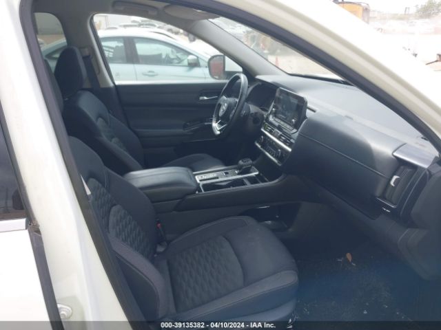 5N1DR3BA6NC222199 Nissan Pathfinder Sv 2wd
