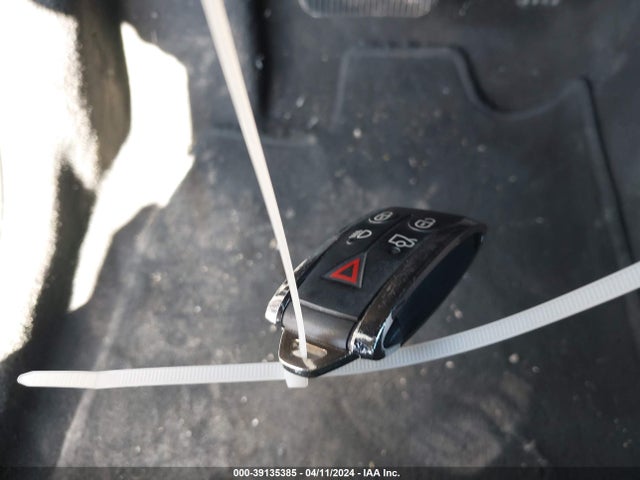 2011 JAGUAR XF SAJWA0FB8BLR87031 Photo 10