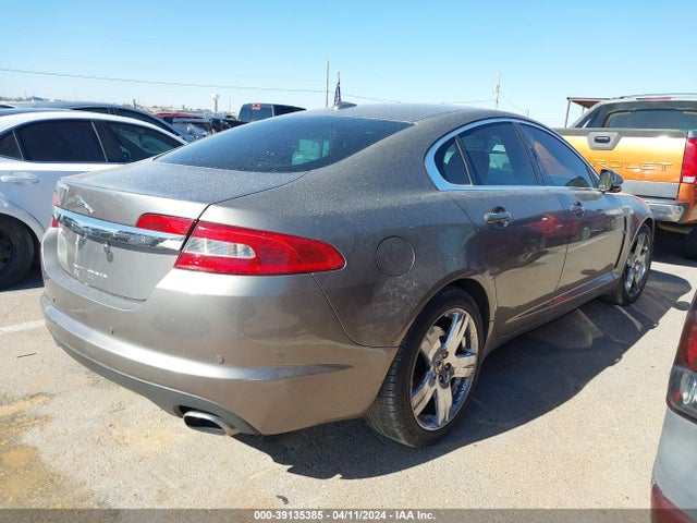 2011 JAGUAR XF SAJWA0FB8BLR87031 Photo 3