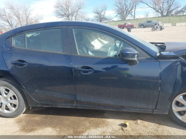 3MZBN1U71JM211176 Mazda Mazda3 Sport