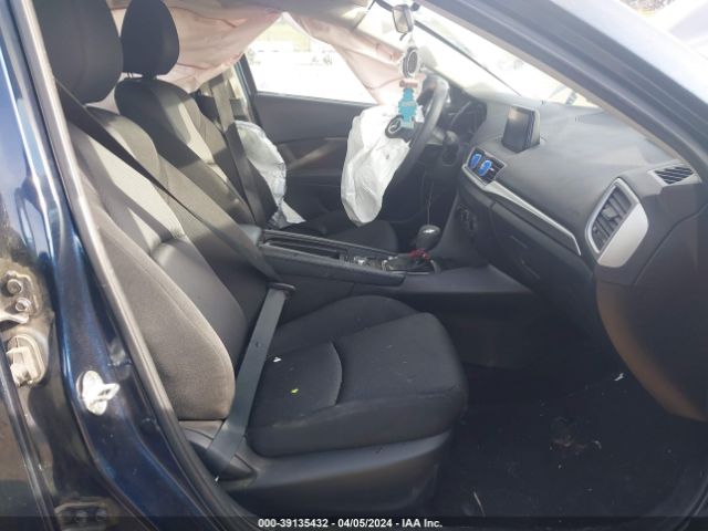3MZBN1U71JM211176 Mazda Mazda3 Sport