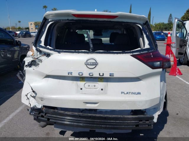 JN8BT3DC8PW104284 Nissan Rogue Platinum Fwd