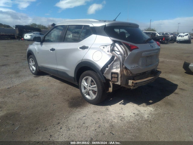 Nissan KICKS S 2018 3N1CP5CU4JL536039 Image 3
