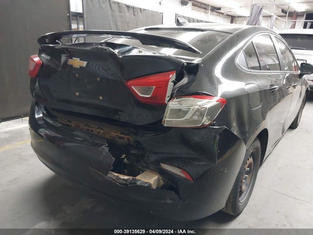 Chevrolet Cruze Ls Auto 2017 1G1BC5SM7H7247718 Image 6