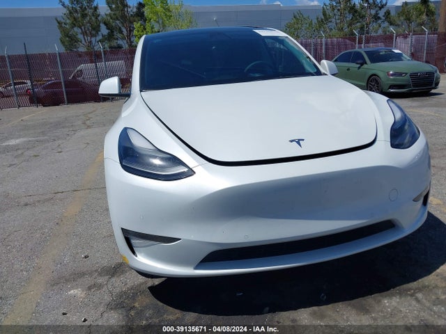 7SAYGDEFXNF384013 Tesla Model Y Performance Dual Motor All-wheel Drive