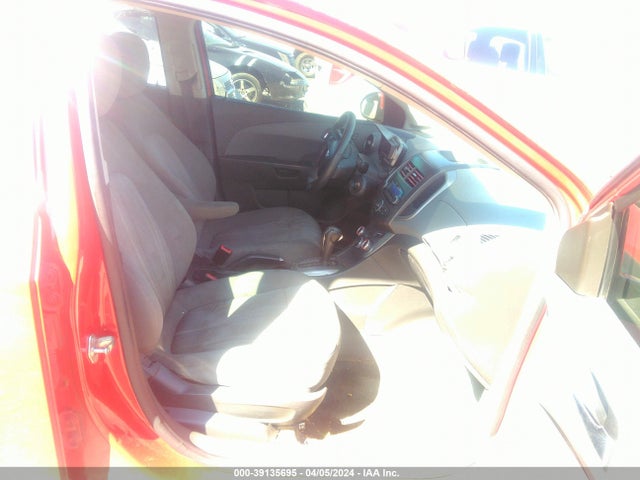 Chevrolet Sonic Lt Auto 2015 1G1JC5SH9F4135290 Image 5