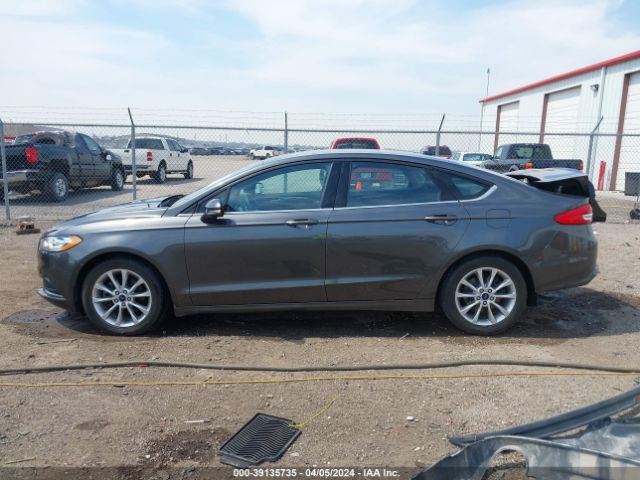 3FA6P0HD5HR101842 Ford FUSION SE