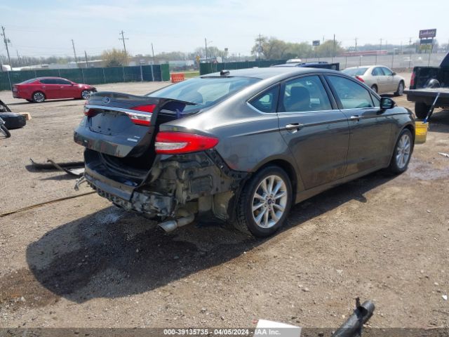 3FA6P0HD5HR101842 Ford FUSION SE