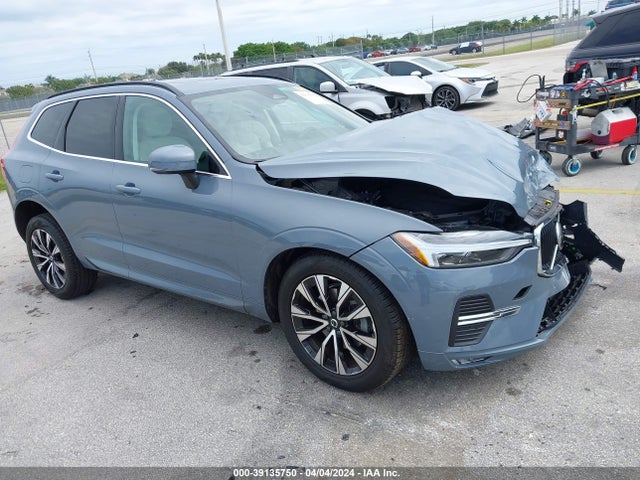 Volvo Xc60 B5 Core 2023 YV4L12DK8P1333694 Image 1