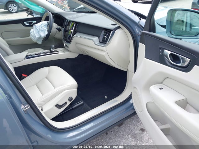 YV4L12DK8P1333694 Volvo Xc60 B5 Core