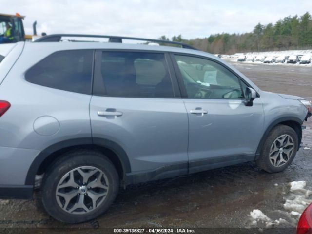 JF2SKAJC1MH591532 Subaru Forester Premium