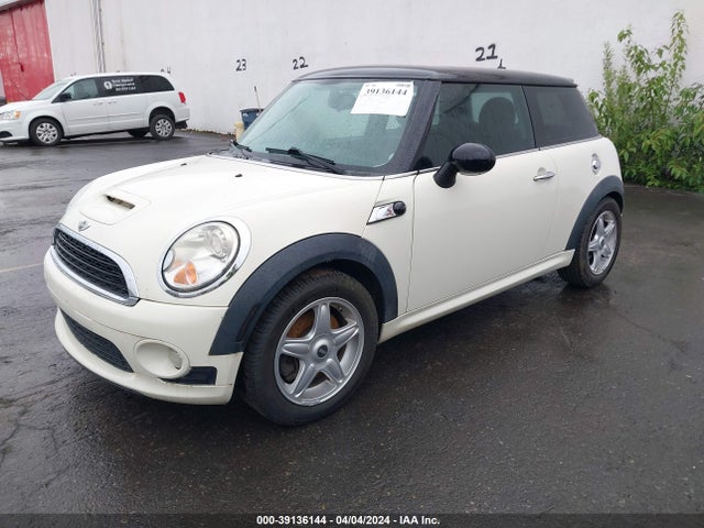 2007 MINI COOPER S WMWMF73567TT82847 Photo 1