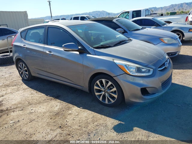 2015 KMHCU5AE5FU217615 main image