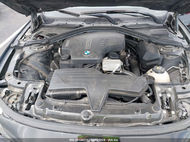 BMW 320i 2016 WBA8E1G52GNU10711 Image 10