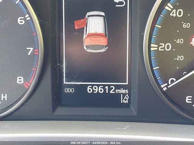 Toyota Rav4 Xle 2017 JTMWFREV8HJ130311 Image 7