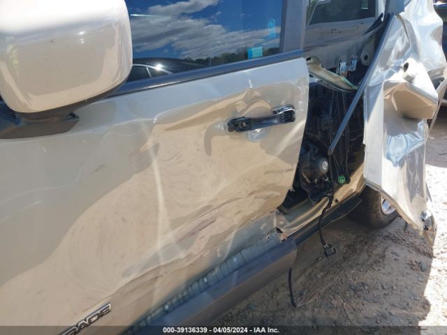 ZACCJBBT8FPB40751 Jeep Renegade Latitude