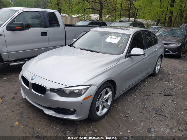 BMW 320i 2014 WBA3B1G57ENS77153 Image 2
