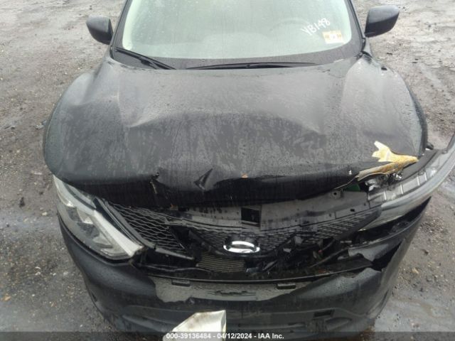 JN1BJ1CP8HW019413 Nissan Rogue Sport S