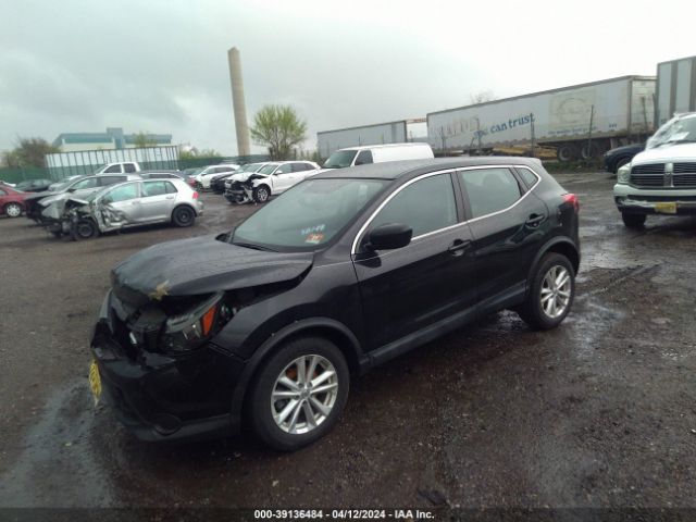 JN1BJ1CP8HW019413 Nissan Rogue Sport S