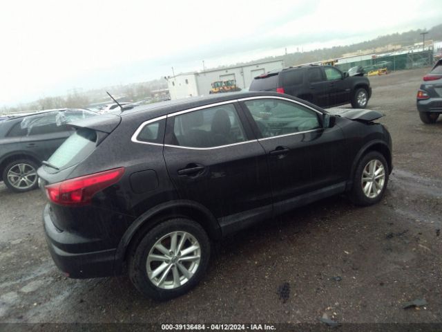 JN1BJ1CP8HW019413 Nissan Rogue Sport S