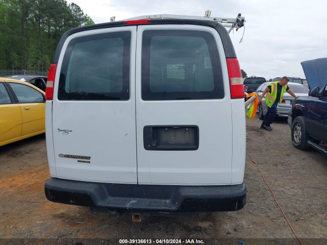 Chevrolet Express 2500 Work Van 2014 1GCWGFCA0E1139916 Image 17