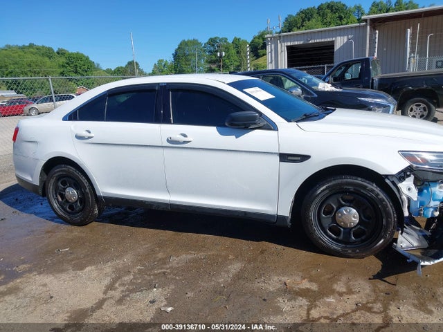 Ford Police Interceptor 2015 1FAHP2MT7FG190402 Image 14